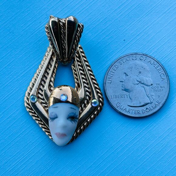 Vintage 1980 Art Deco Gold-Tone Hand Painted Woman Face Earrings - Picture 5 of 6